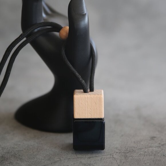 Death by Cake Scented Car Diffuser Refillable - Picture 6 of 9